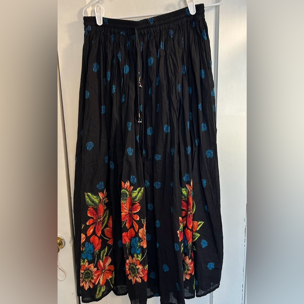 Take Two Medium Women’s Skirt 100% Cotton, Tropical  Elastic Waist Pre Loved